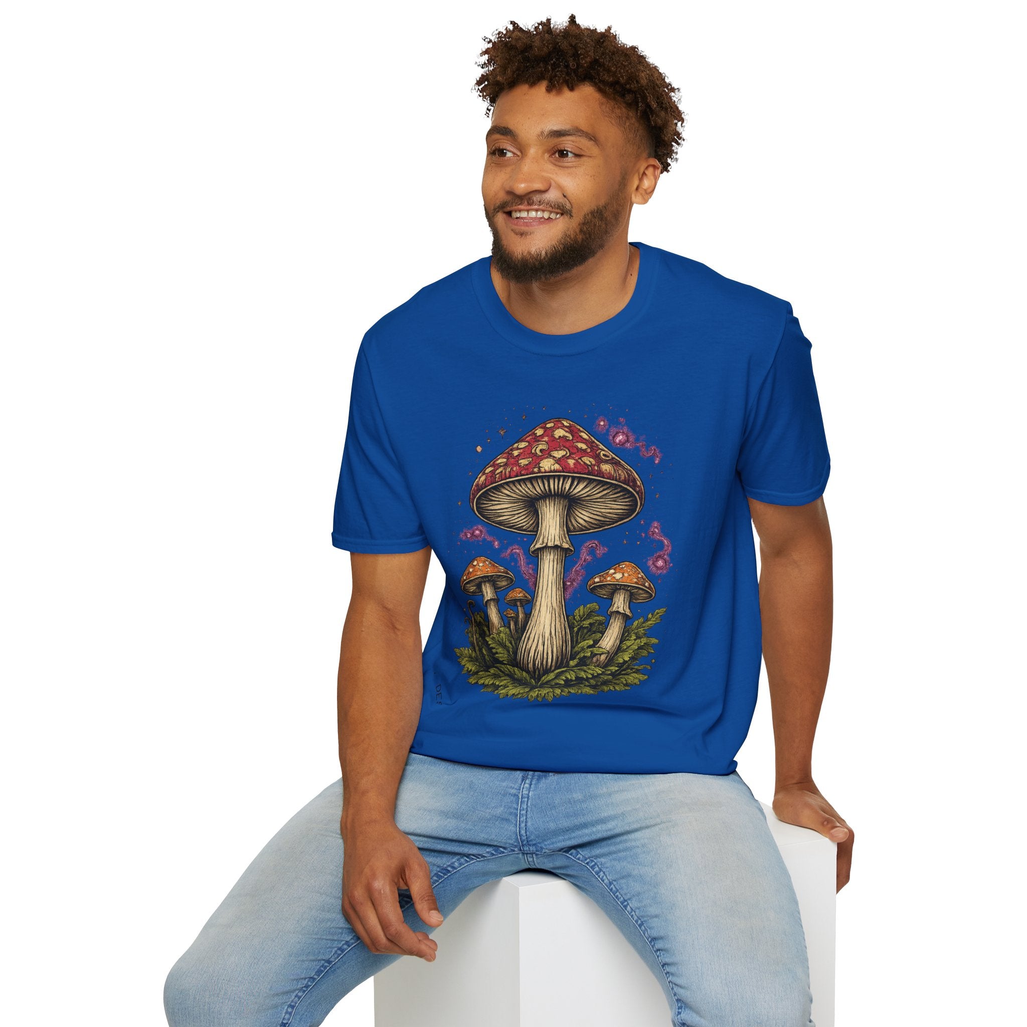 Mushroom Illustration T-Shirt – Vintage Red Toadstool Graphic