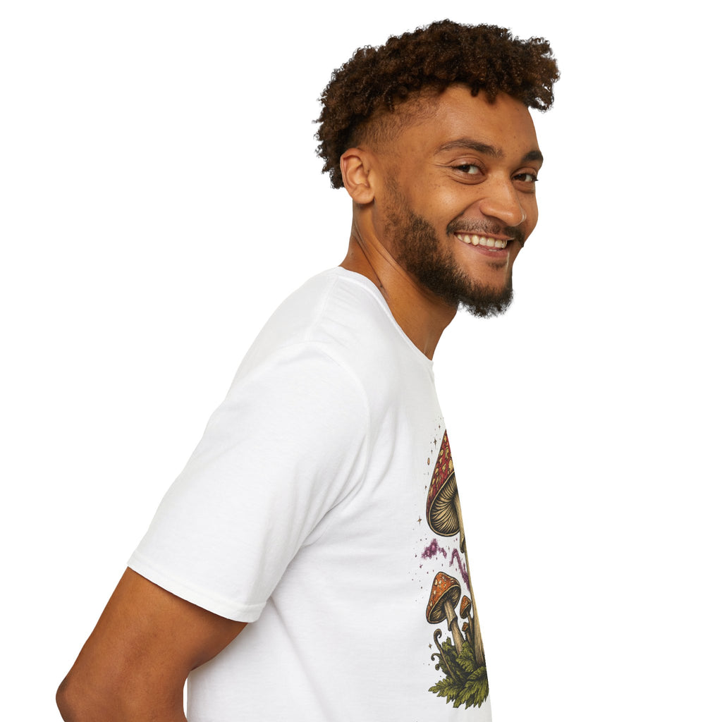 Mushroom Illustration T-Shirt – Vintage Red Toadstool Graphic