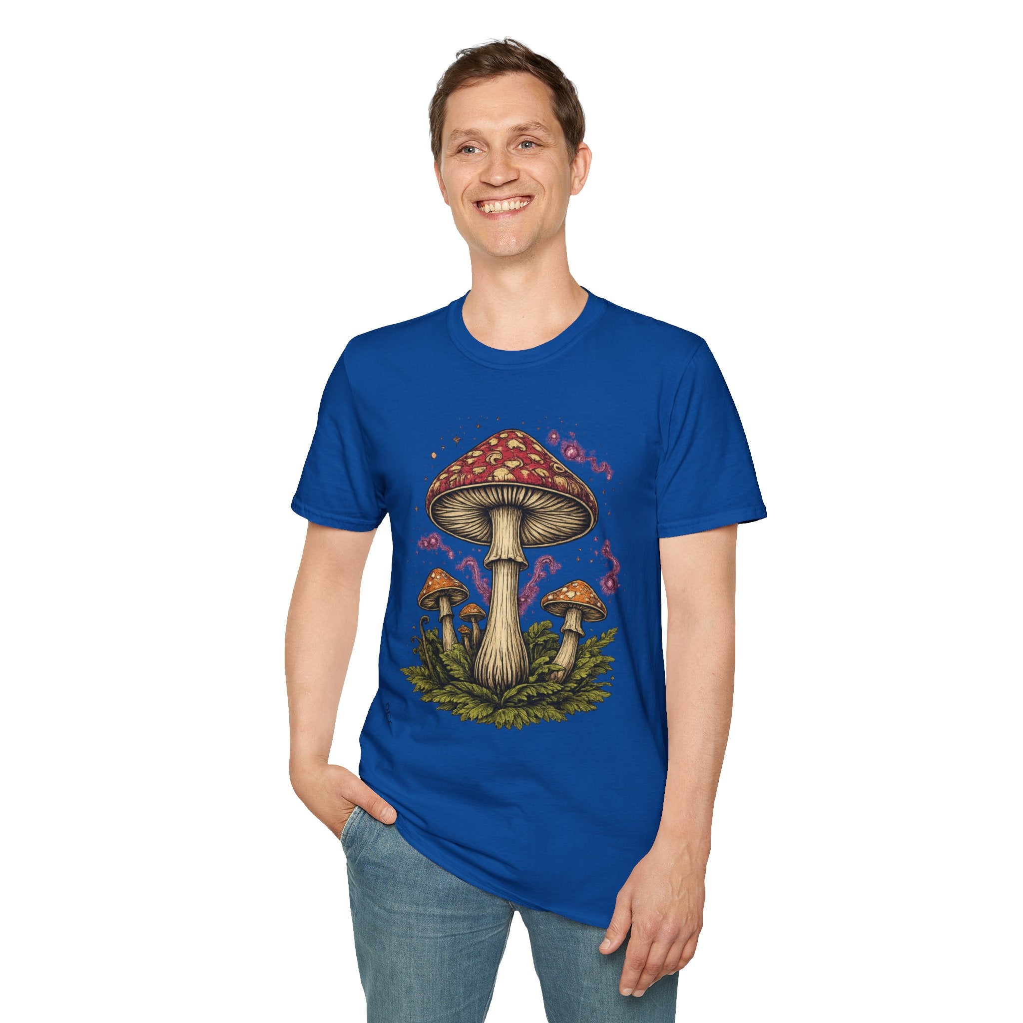 Mushroom Illustration T-Shirt – Vintage Red Toadstool Graphic